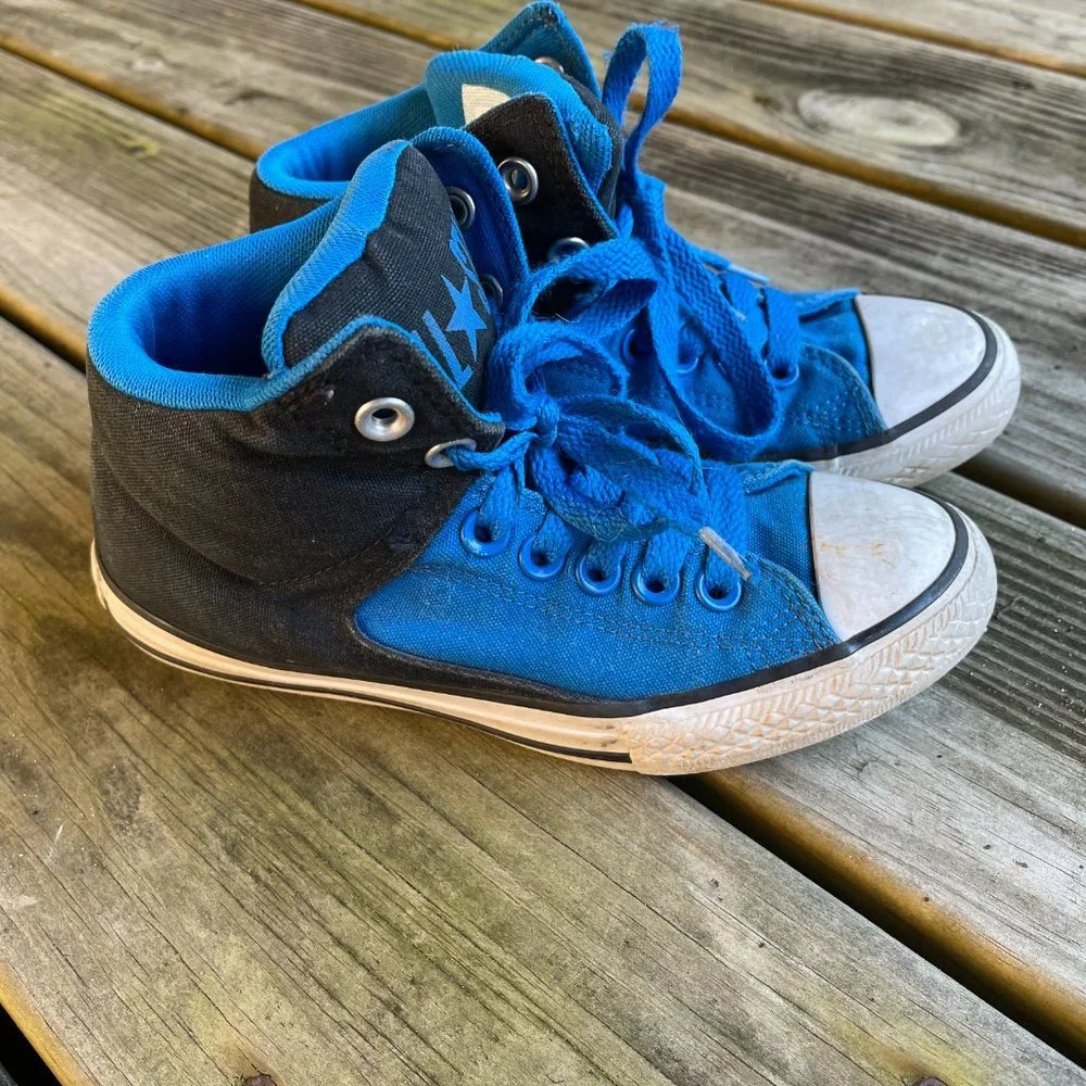 Converse Chuck Taylor All Star Street Mid Kids Size 2Y Blue Black School Shoes